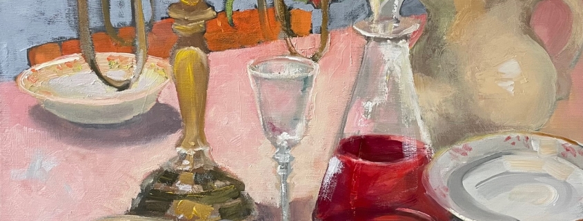 tafel met kandelaar en tulpen